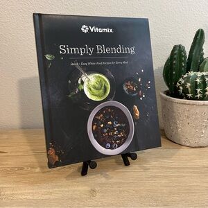 Vitamix Simply Blending Cookbook Hardcover Whole‎ Food Recipes Smoothies